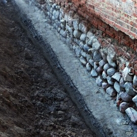 Kamienny fundament zabytki_ Arkada Radosław Nawara konserwator zabytków